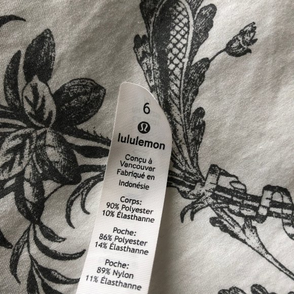 Lululemon on the fly pant 7/8 - Picture 5 of 6